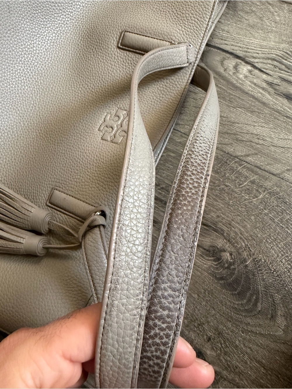 Tory Burch Thea Taupe Pebbled Leather Tote Bag Large Tassel Logo Shopper Used - Picture 16 of 16